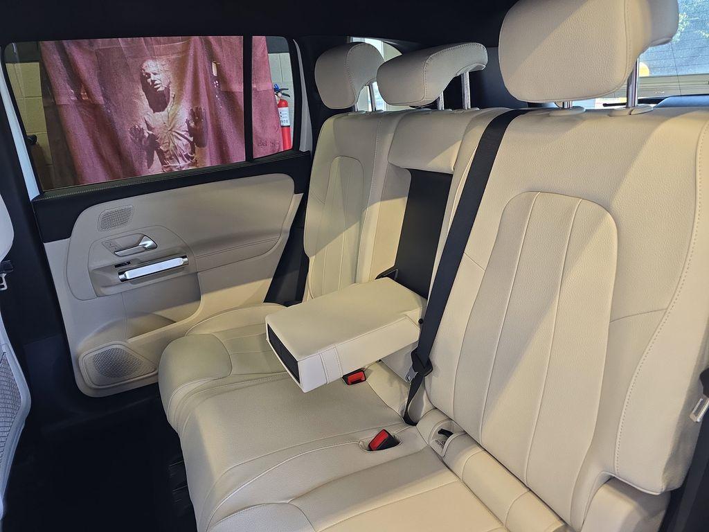 new 2025 Mercedes-Benz GLB 250 car, priced at $48,645