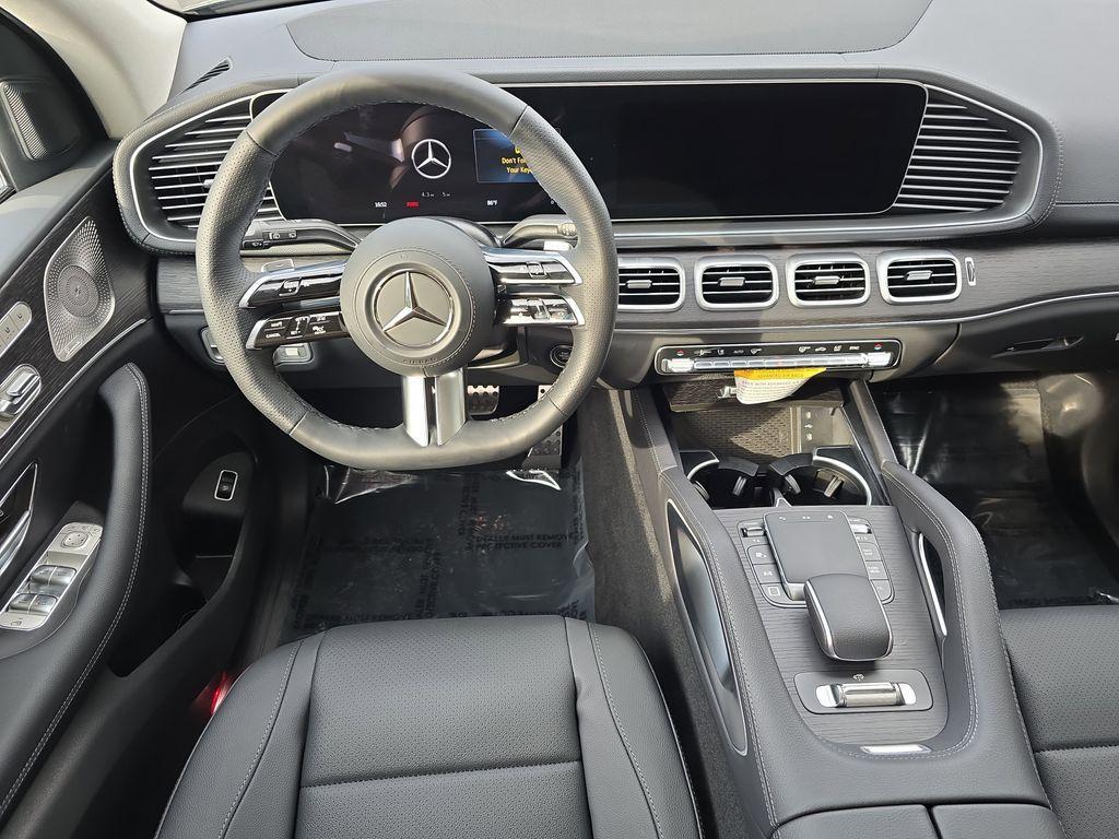 new 2026 Mercedes-Benz GLS 450 car, priced at $97,720