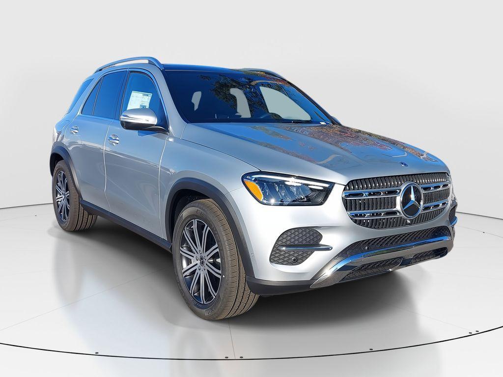 new 2025 Mercedes-Benz GLE 450 car, priced at $75,795