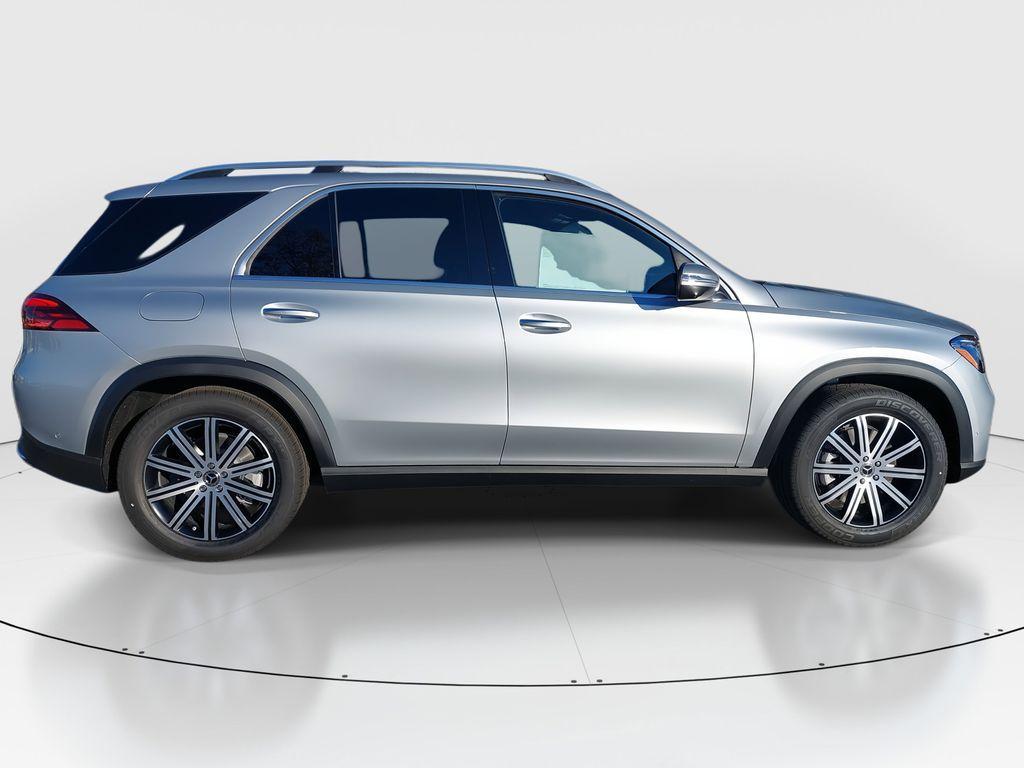 new 2025 Mercedes-Benz GLE 450 car, priced at $75,795