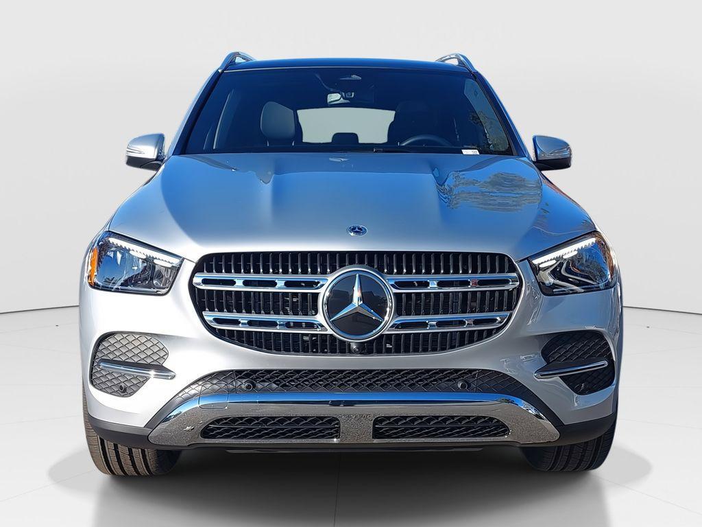 new 2025 Mercedes-Benz GLE 450 car, priced at $75,795