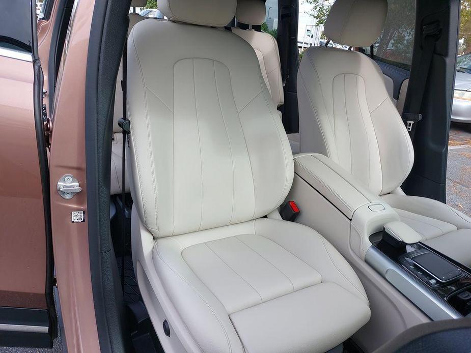 used 2022 Mercedes-Benz GLB 250 car, priced at $32,500