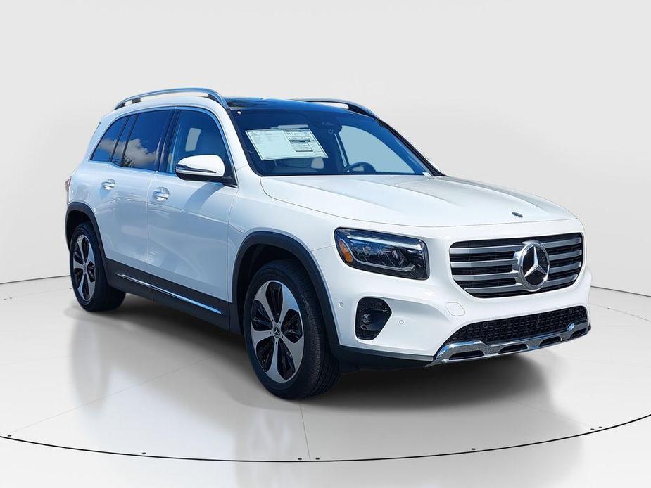 new 2025 Mercedes-Benz GLB 250 car, priced at $50,140