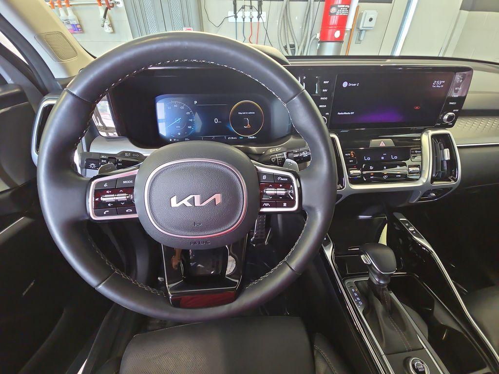 used 2022 Kia Sorento car, priced at $28,079