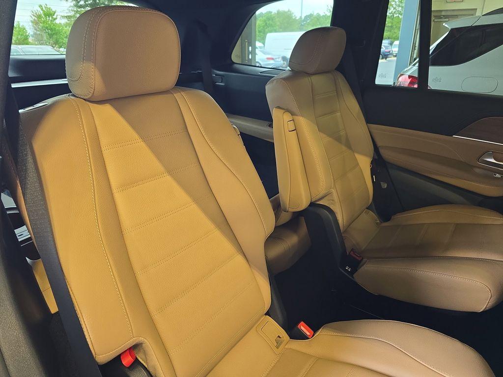 new 2025 Mercedes-Benz GLS 580 car, priced at $120,865