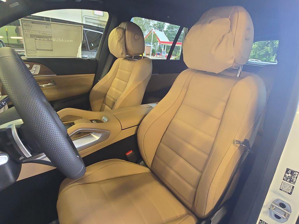 new 2025 Mercedes-Benz GLS 580 car, priced at $120,865