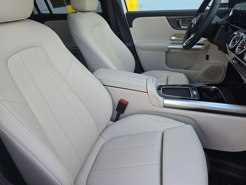used 2025 Mercedes-Benz GLA 250 car, priced at $46,654