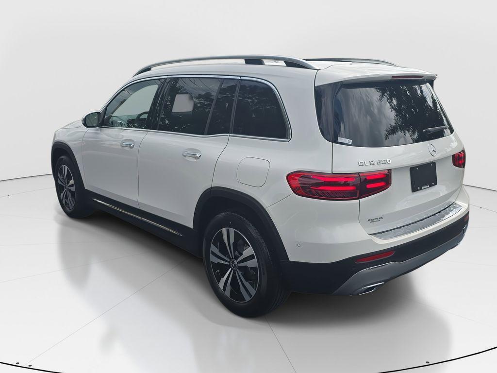 new 2025 Mercedes-Benz GLB 250 car, priced at $49,580
