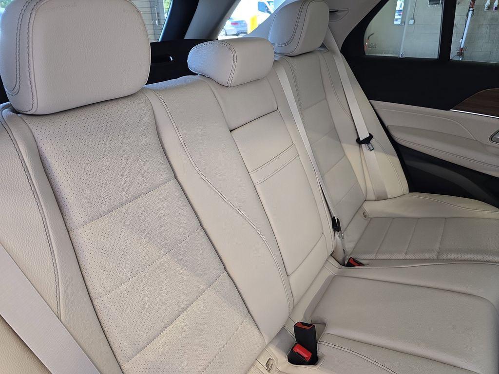 new 2025 Mercedes-Benz GLE 350 car, priced at $74,215