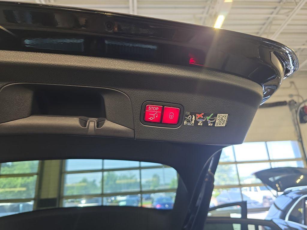 new 2025 Mercedes-Benz AMG GLE 53 car, priced at $100,560