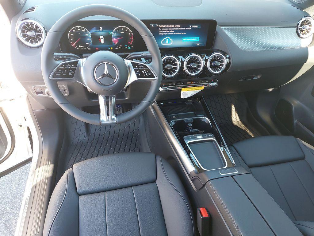 new 2025 Mercedes-Benz GLA 250 car, priced at $49,215