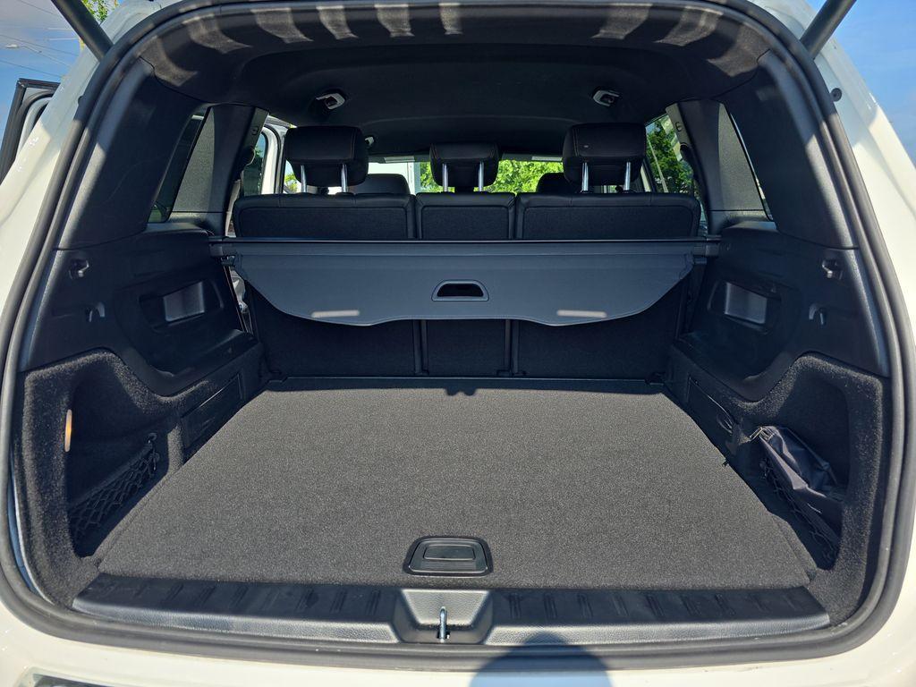 used 2025 Mercedes-Benz GLB 250 car, priced at $47,989