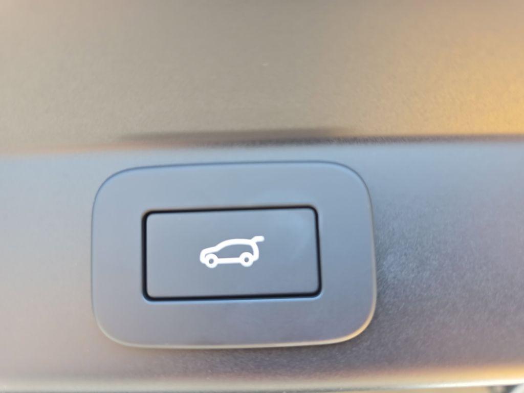 used 2025 Land Rover Range Rover Sport car, priced at $115,785