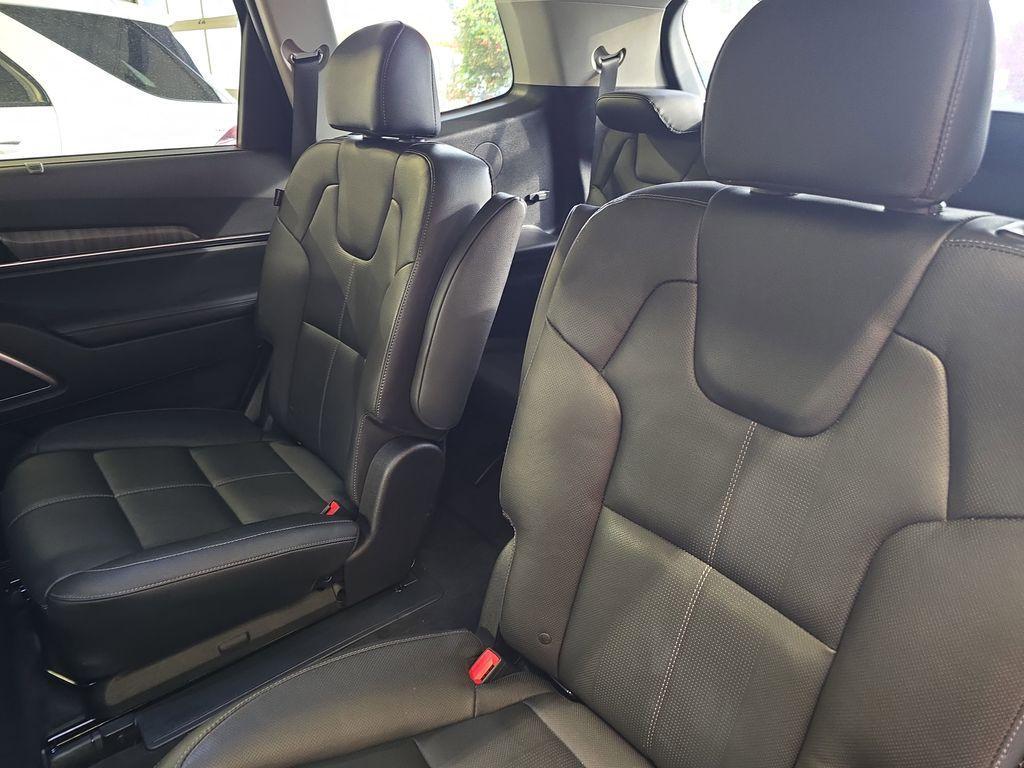 used 2024 Kia Telluride car, priced at $37,002