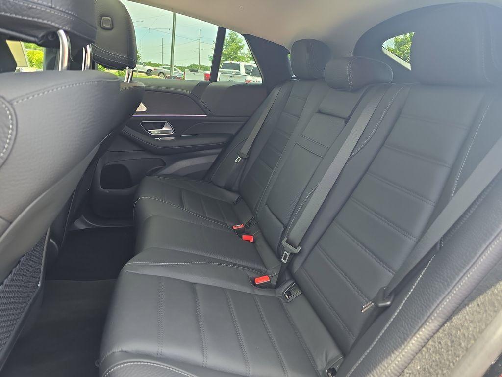 new 2025 Mercedes-Benz GLE 450 car, priced at $89,445