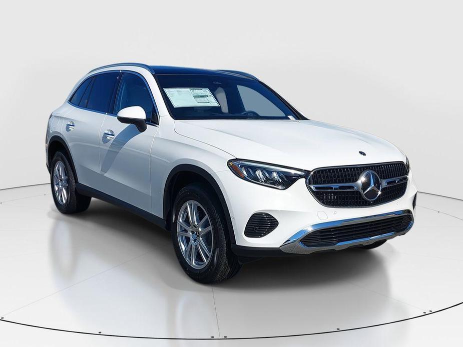 new 2025 Mercedes-Benz GLC 300 car, priced at $54,250