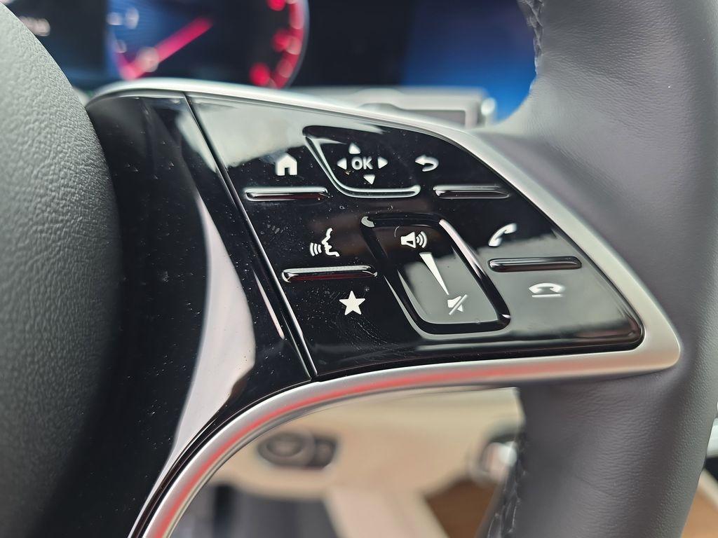 new 2025 Mercedes-Benz GLE 450 car, priced at $73,745