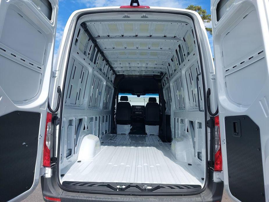 new 2025 Mercedes-Benz Sprinter 2500 car, priced at $62,105