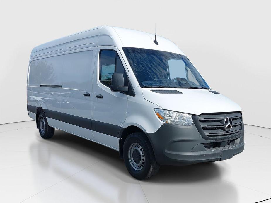 new 2025 Mercedes-Benz Sprinter 2500 car, priced at $62,105