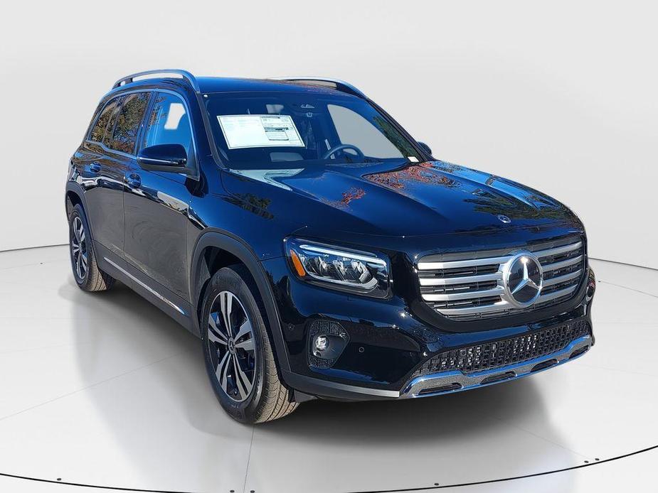 new 2025 Mercedes-Benz GLB 250 car, priced at $47,145