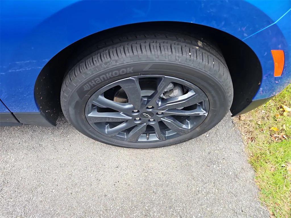 used 2024 Chevrolet Equinox car, priced at $27,987