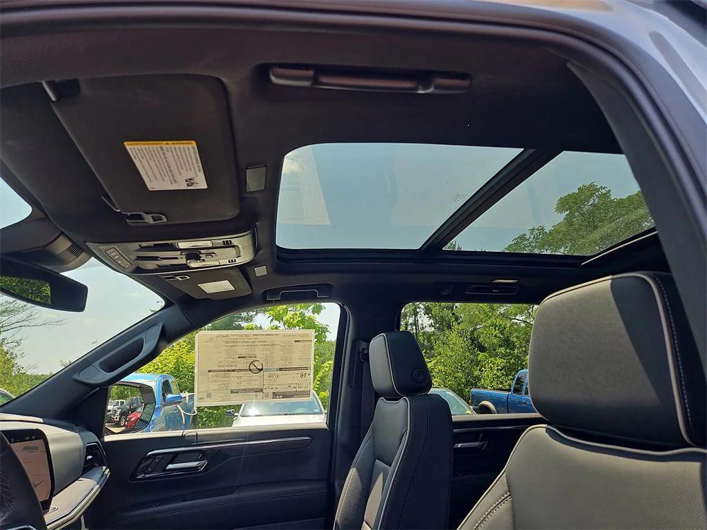 new 2025 Chevrolet Suburban car, priced at $84,380