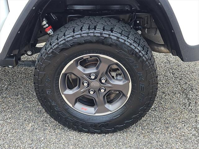 used 2022 Jeep Gladiator car, priced at $39,987
