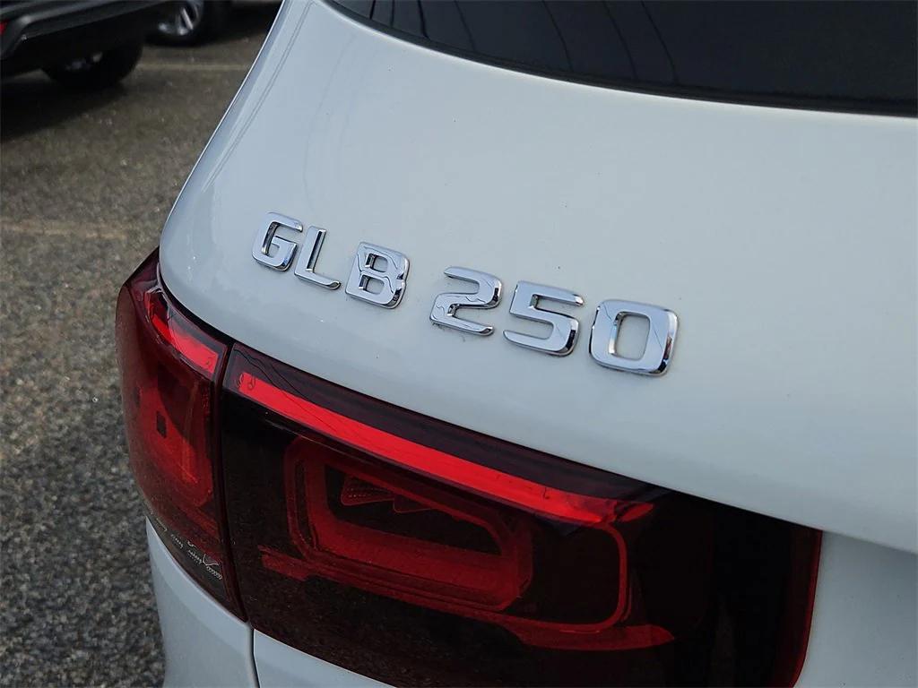 used 2021 Mercedes-Benz GLB 250 car, priced at $29,887