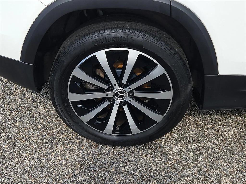 used 2021 Mercedes-Benz GLB 250 car, priced at $29,887
