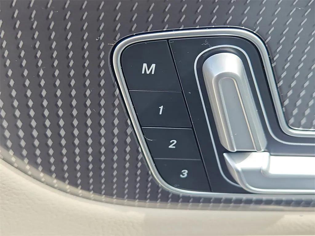 used 2021 Mercedes-Benz GLB 250 car, priced at $29,887