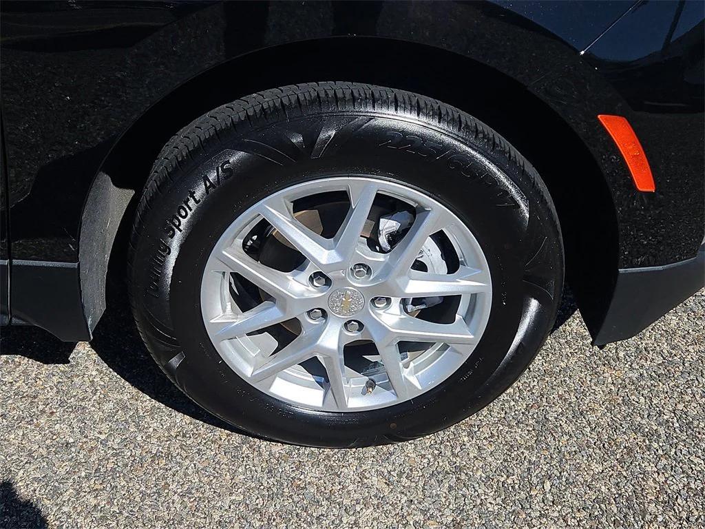 used 2024 Chevrolet Equinox car, priced at $24,987