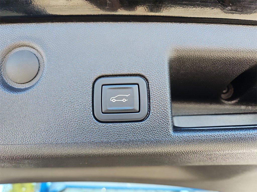 used 2024 Chevrolet Equinox car, priced at $24,987