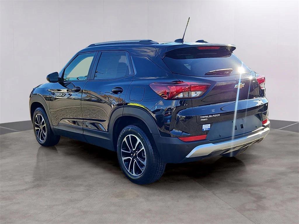 used 2024 Chevrolet TrailBlazer car, priced at $25,650