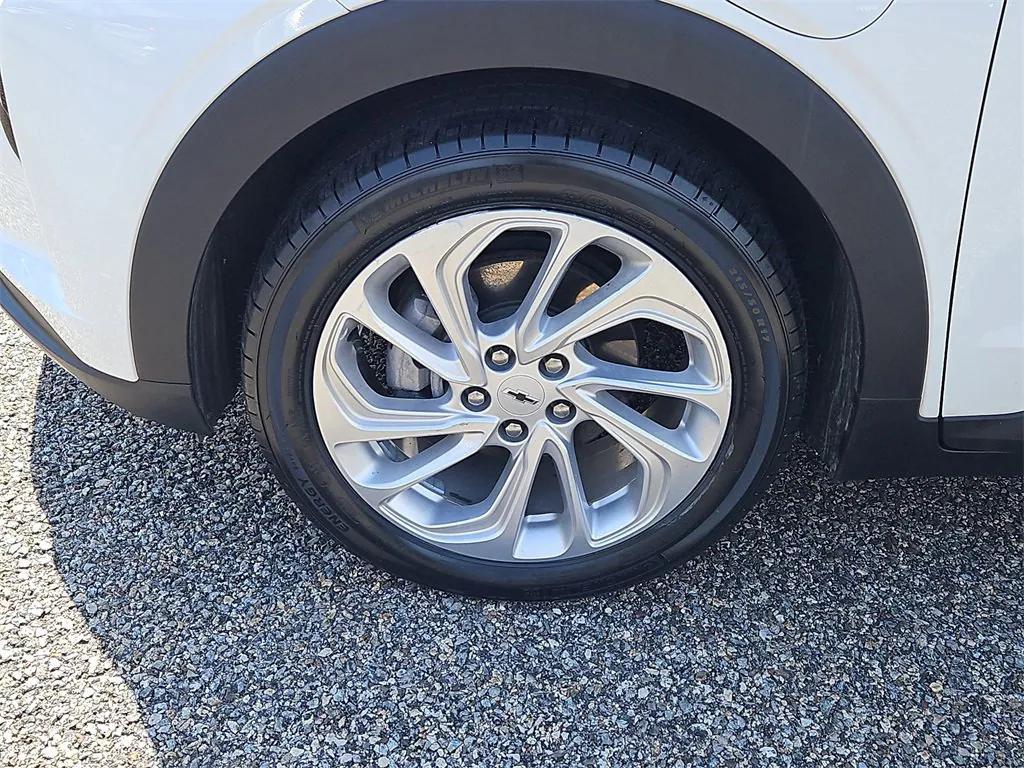 used 2022 Chevrolet Bolt EUV car, priced at $19,987