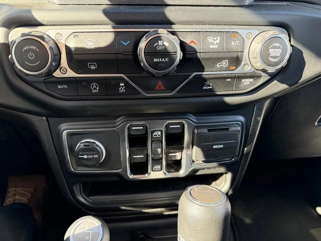 used 2023 Jeep Gladiator car, priced at $29,987