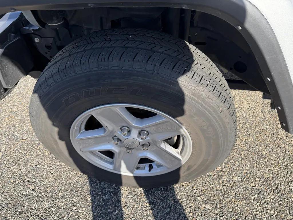 used 2023 Jeep Gladiator car, priced at $29,987