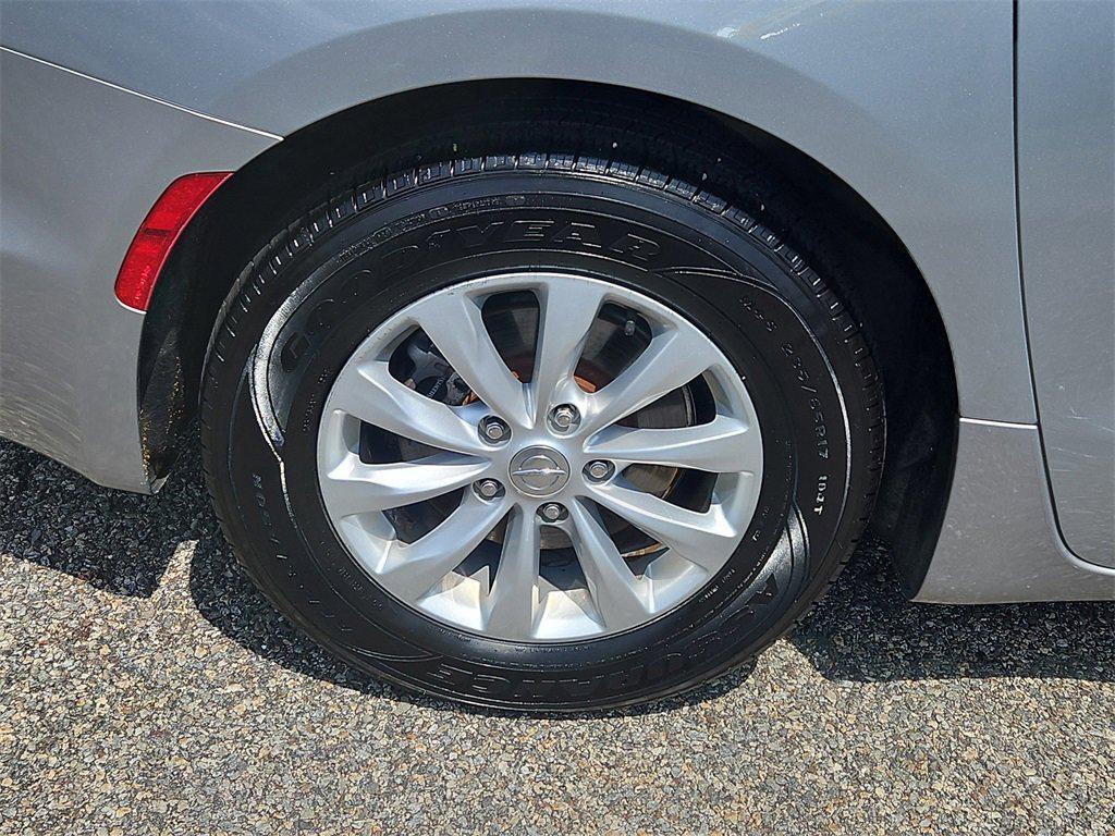 used 2019 Chrysler Pacifica car, priced at $14,487