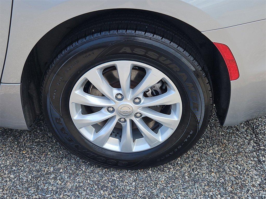used 2019 Chrysler Pacifica car, priced at $14,487