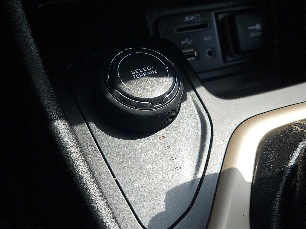 used 2017 Jeep Cherokee car, priced at $11,987
