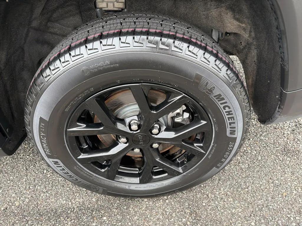 used 2024 Jeep Grand Cherokee L car, priced at $30,887