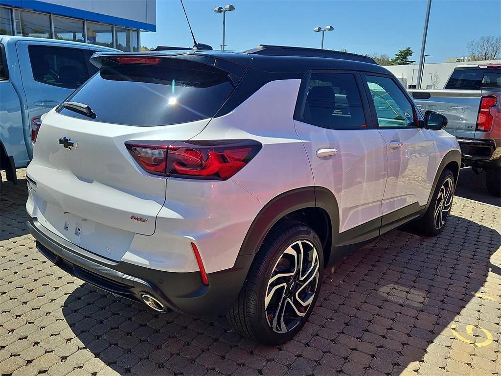 new 2025 Chevrolet TrailBlazer car, priced at $33,825