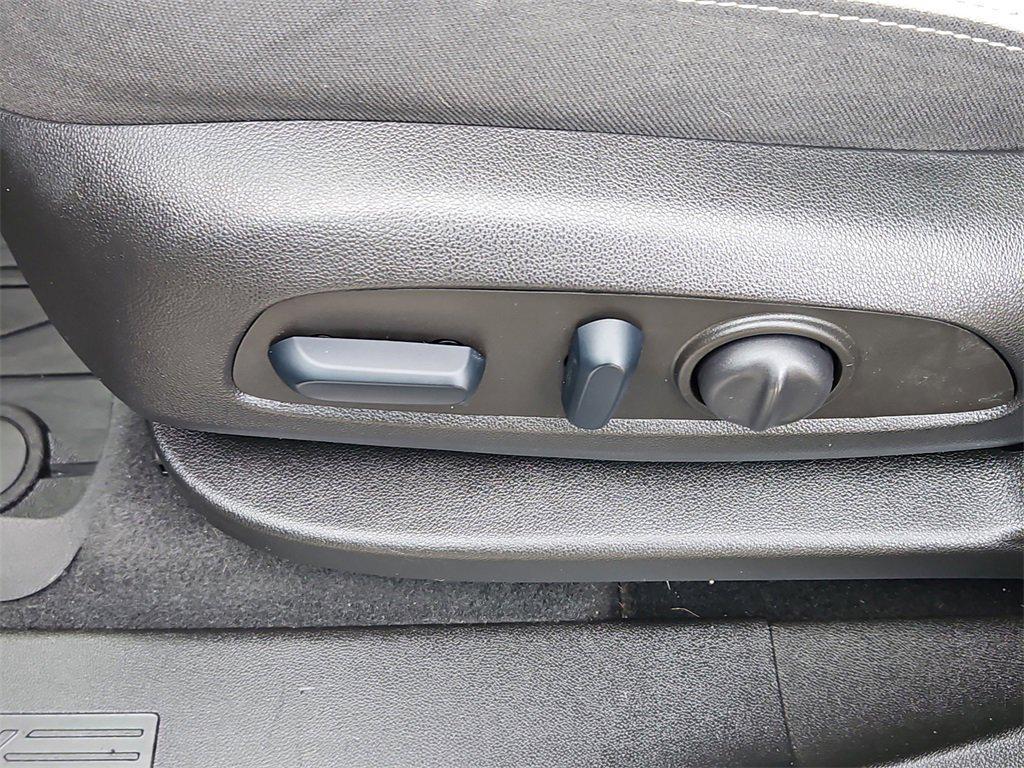 used 2022 Chevrolet Equinox car, priced at $21,387
