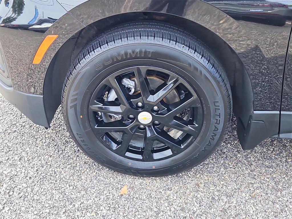 used 2022 Chevrolet Equinox car, priced at $21,387