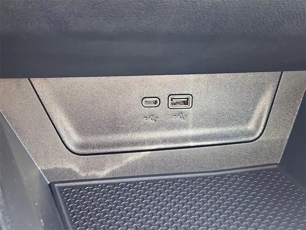 used 2025 Chevrolet Equinox car, priced at $30,987