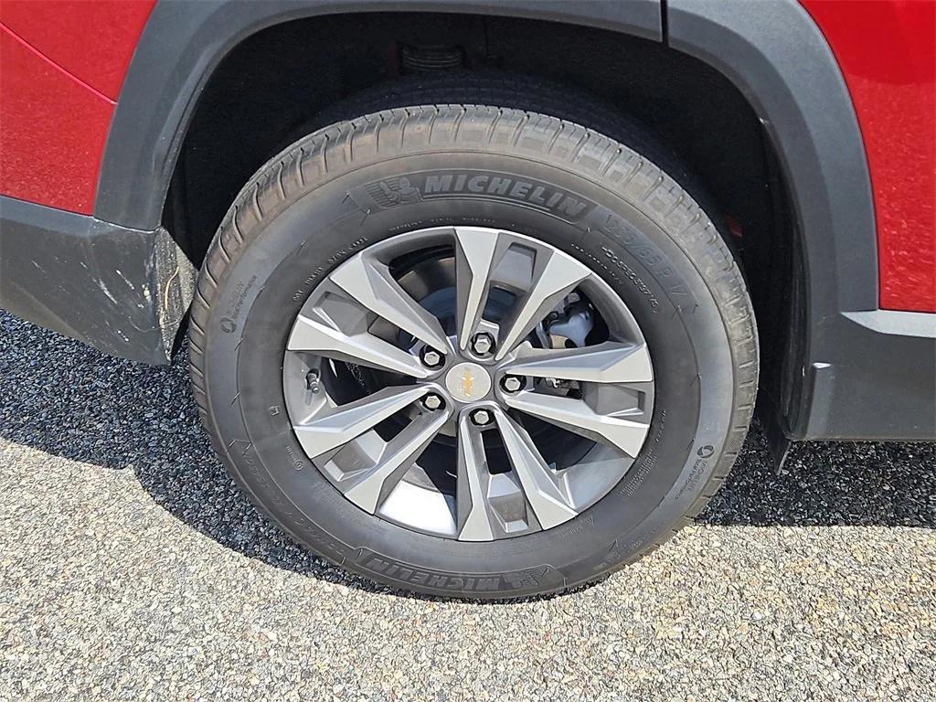 used 2025 Chevrolet Equinox car, priced at $30,987