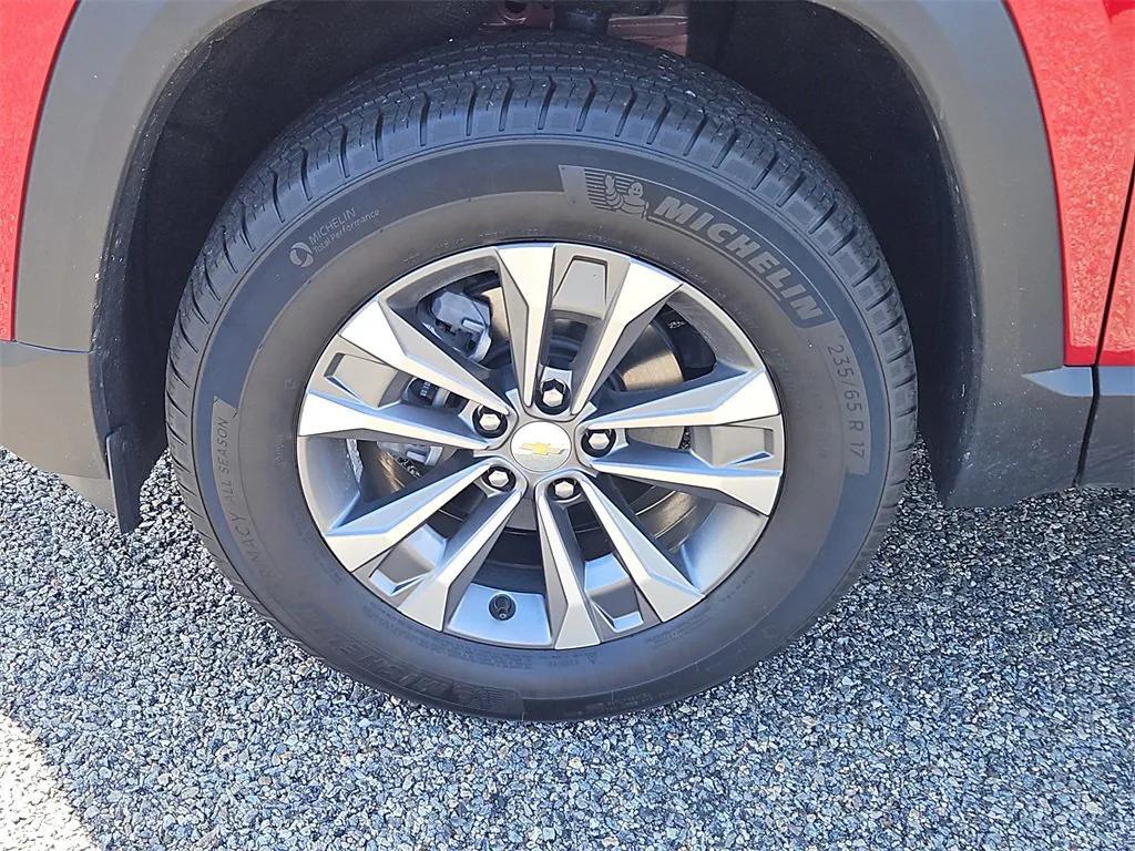 used 2025 Chevrolet Equinox car, priced at $30,987