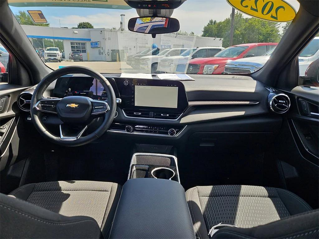 used 2025 Chevrolet Equinox car, priced at $30,987