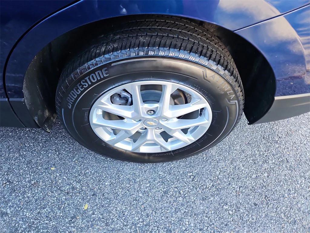 used 2023 Chevrolet Equinox car, priced at $22,887