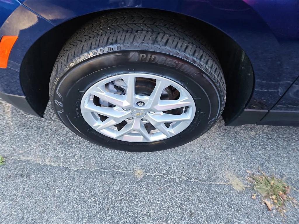 used 2023 Chevrolet Equinox car, priced at $22,887