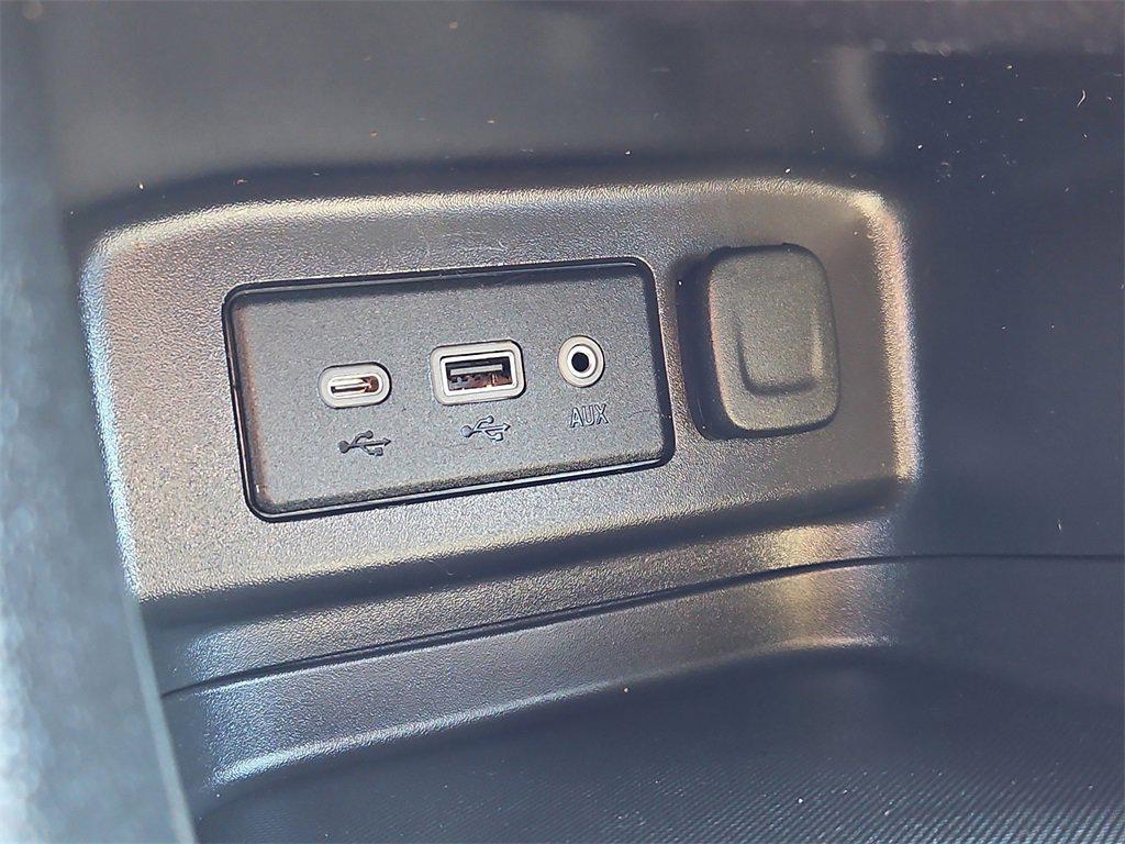 used 2023 Chevrolet Equinox car, priced at $22,787